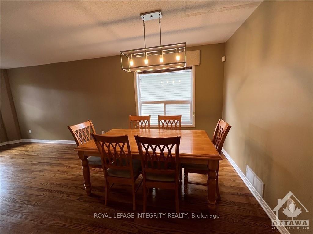 Photo 6 of 3 Armagh Way, Ottawa, Barrhaven - Longfields — HOMEH