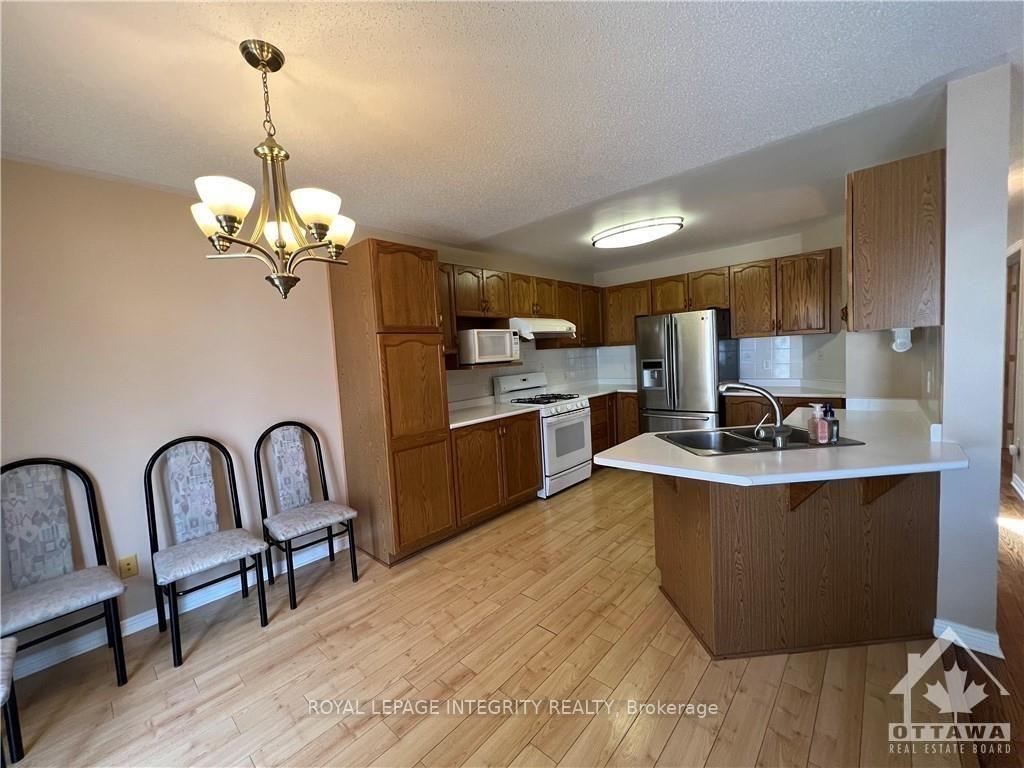 Photo 14 of 3 Armagh Way, Ottawa, Barrhaven - Longfields — HOMEH