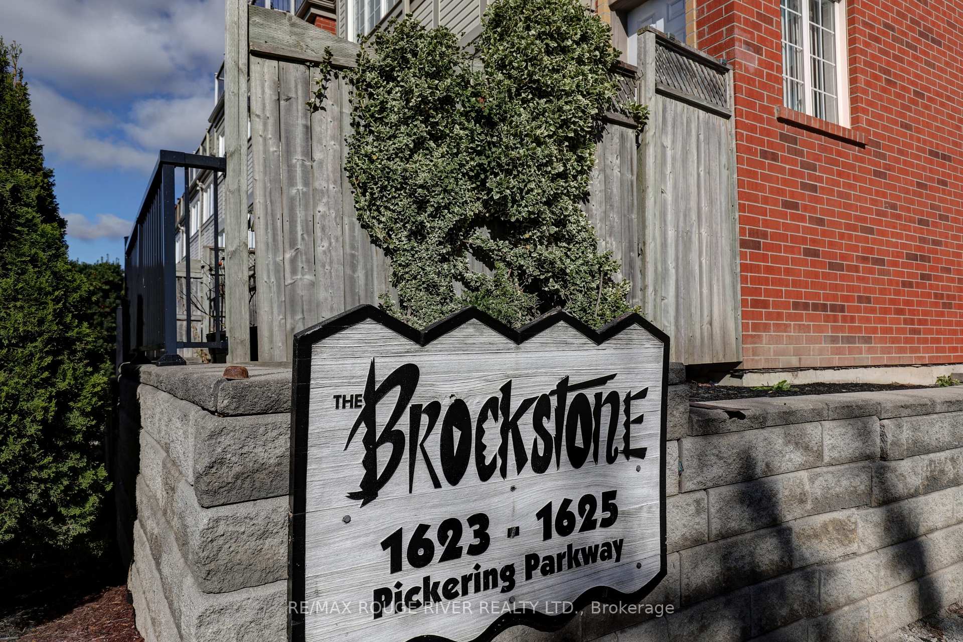 Photo 2 of Unit 5, 1623 Pickering Parkway, Pickering, Village East — HOMEH
