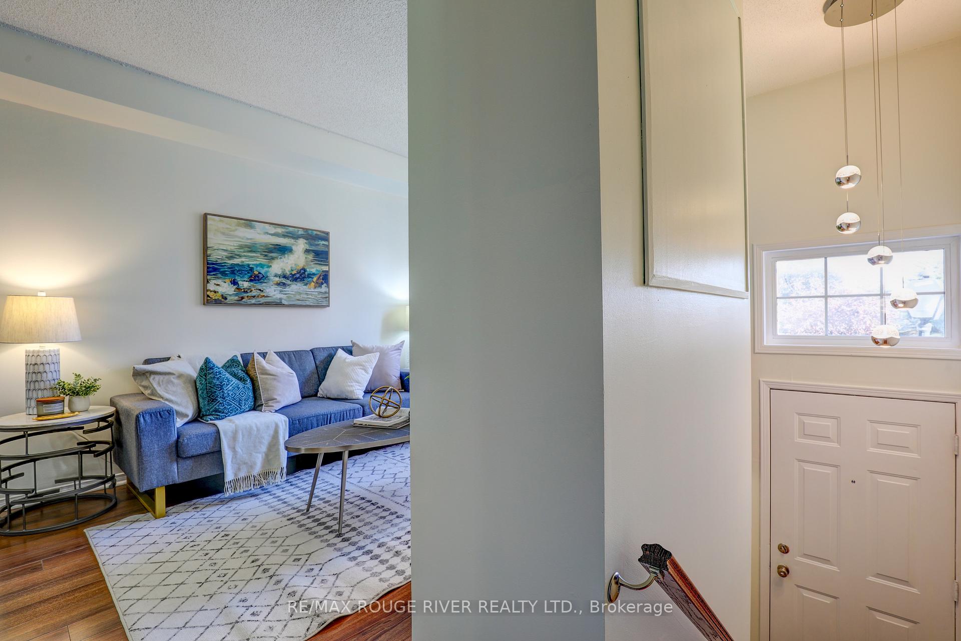 Photo 3 of Unit 5, 1623 Pickering Parkway, Pickering, Village East — HOMEH