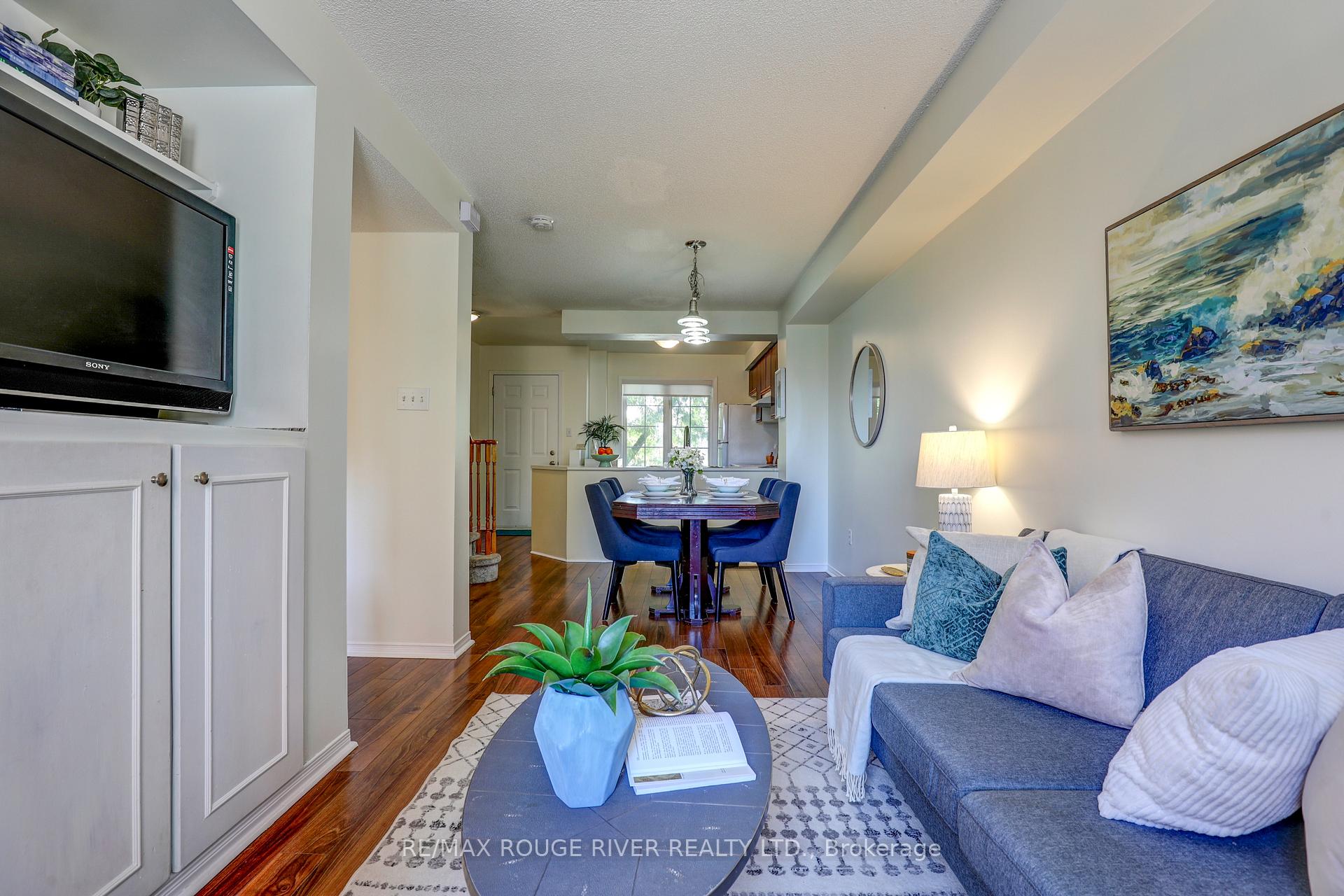 Photo 6 of Unit 5, 1623 Pickering Parkway, Pickering, Village East — HOMEH