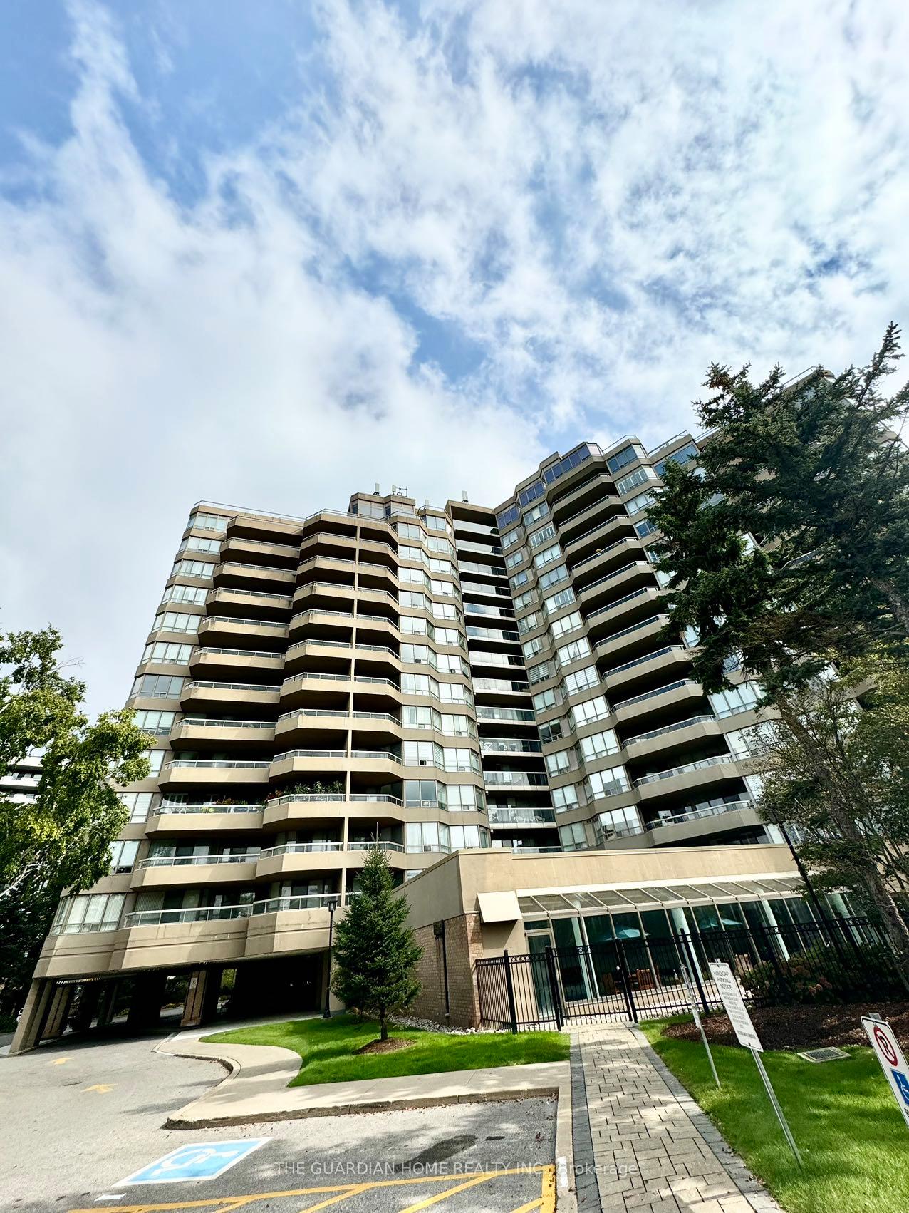 Photo 1 of Unit 901, 610 Bullock Drive, Markham, Unionville — HOMEH
