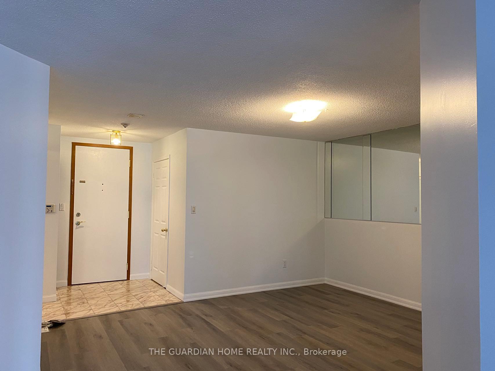 Photo 3 of Unit 901, 610 Bullock Drive, Markham, Unionville — HOMEH