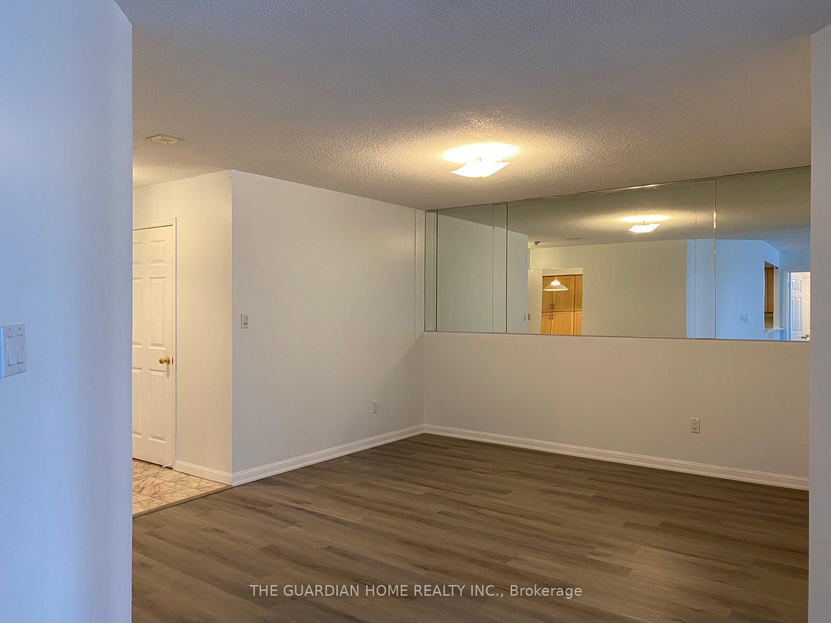Photo 5 of Unit 901, 610 Bullock Drive, Markham, Unionville — HOMEH