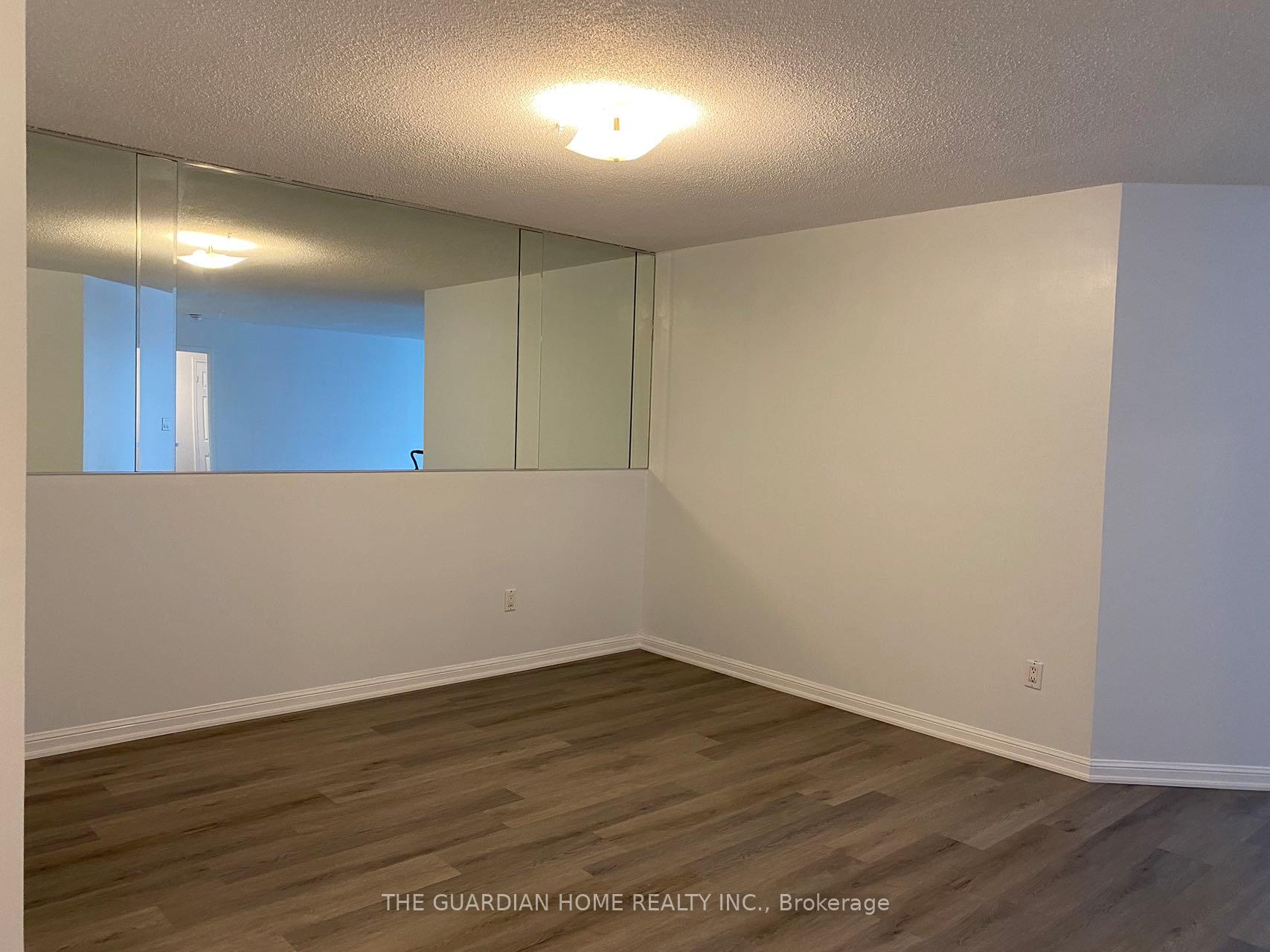 Photo 6 of Unit 901, 610 Bullock Drive, Markham, Unionville — HOMEH