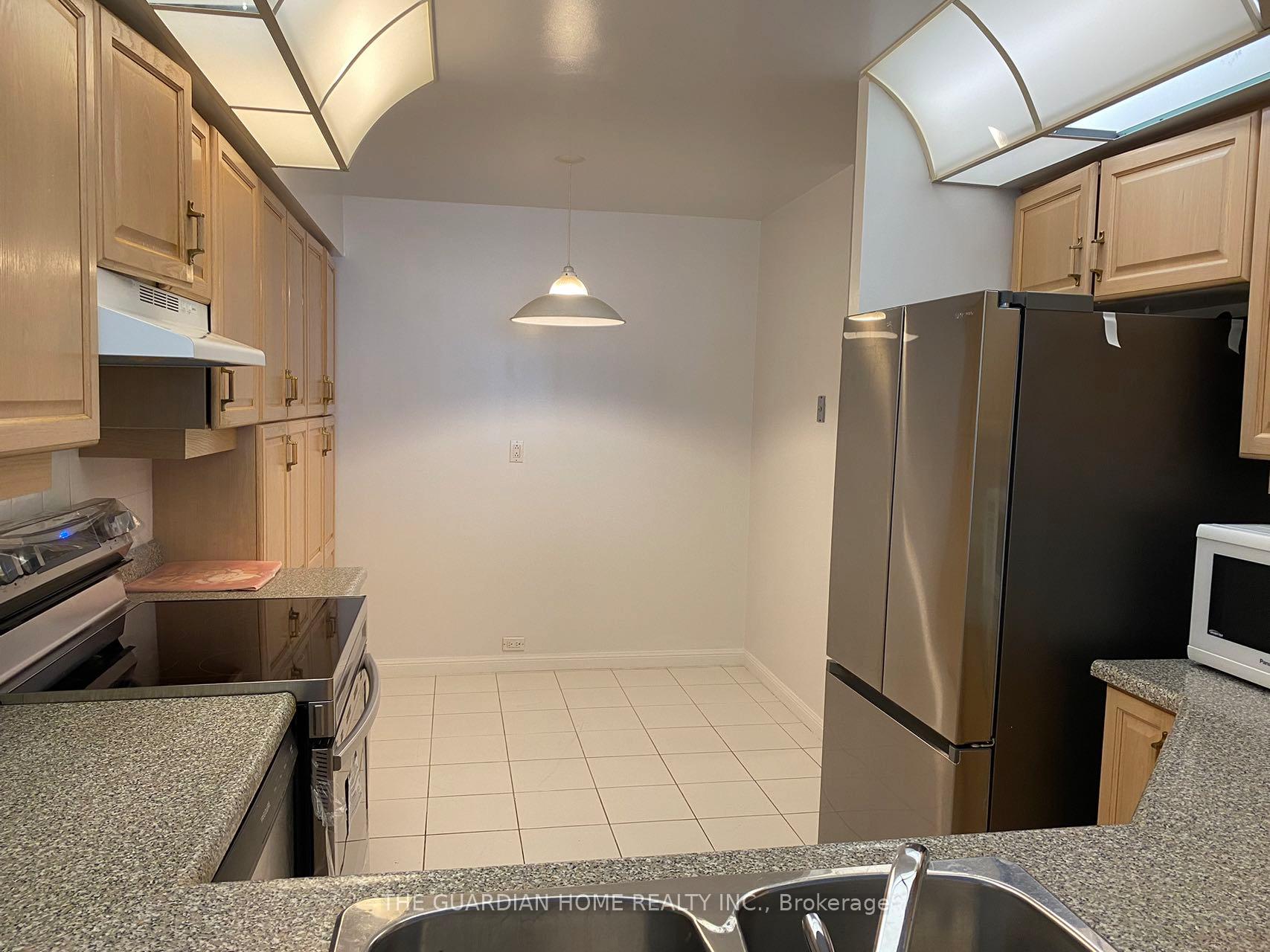 Photo 12 of Unit 901, 610 Bullock Drive, Markham, Unionville — HOMEH
