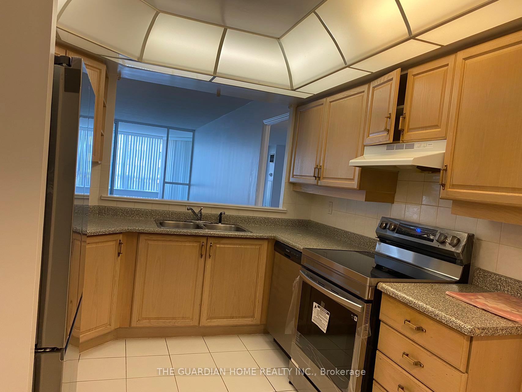 Photo 13 of Unit 901, 610 Bullock Drive, Markham, Unionville — HOMEH