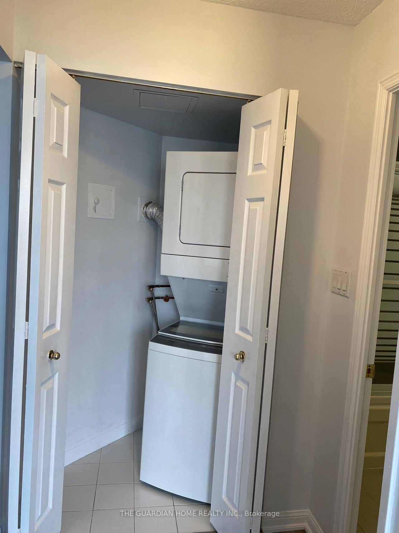 Photo 19 of Unit 901, 610 Bullock Drive, Markham, Unionville — HOMEH