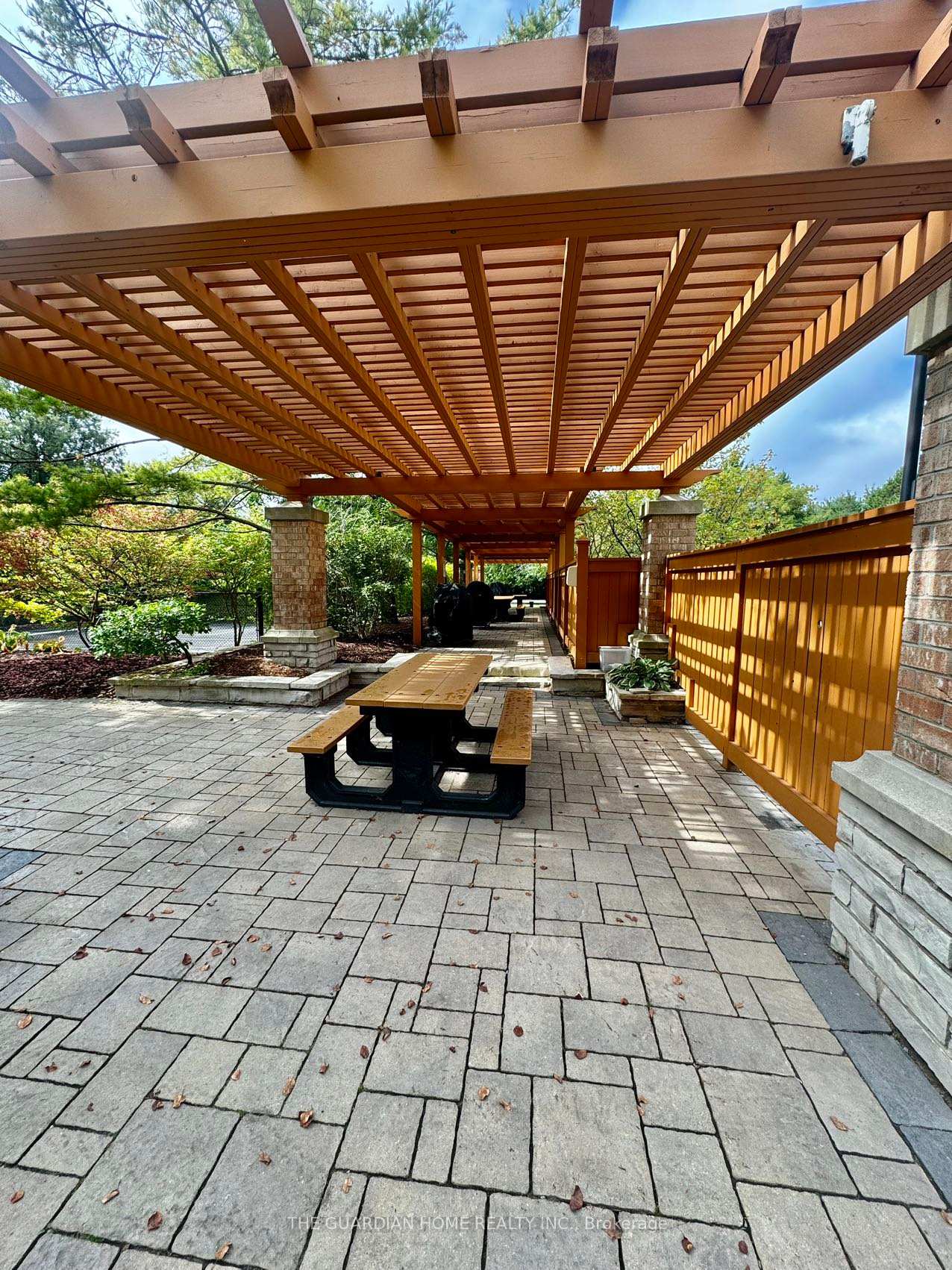 Photo 26 of Unit 901, 610 Bullock Drive, Markham, Unionville — HOMEH