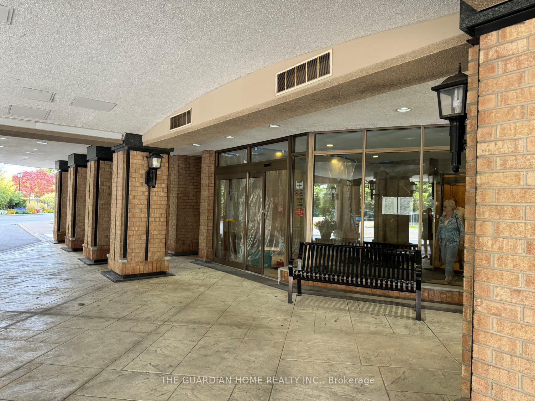 Photo 29 of Unit 901, 610 Bullock Drive, Markham, Unionville — HOMEH