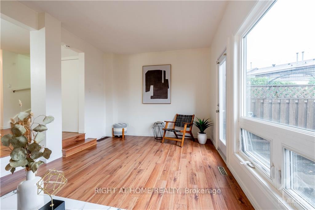 Photo 7 of Unit C, 18 Foxhill Way, Ottawa, Barrhaven - Knollsbrook — HOMEH