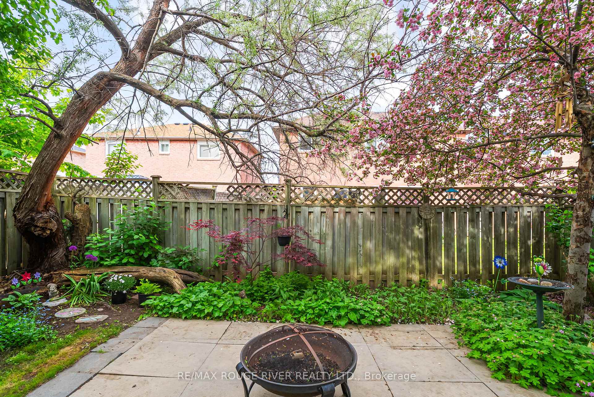 Photo 41 of 31 Sharp Crescent, Ajax, Central — HOMEH