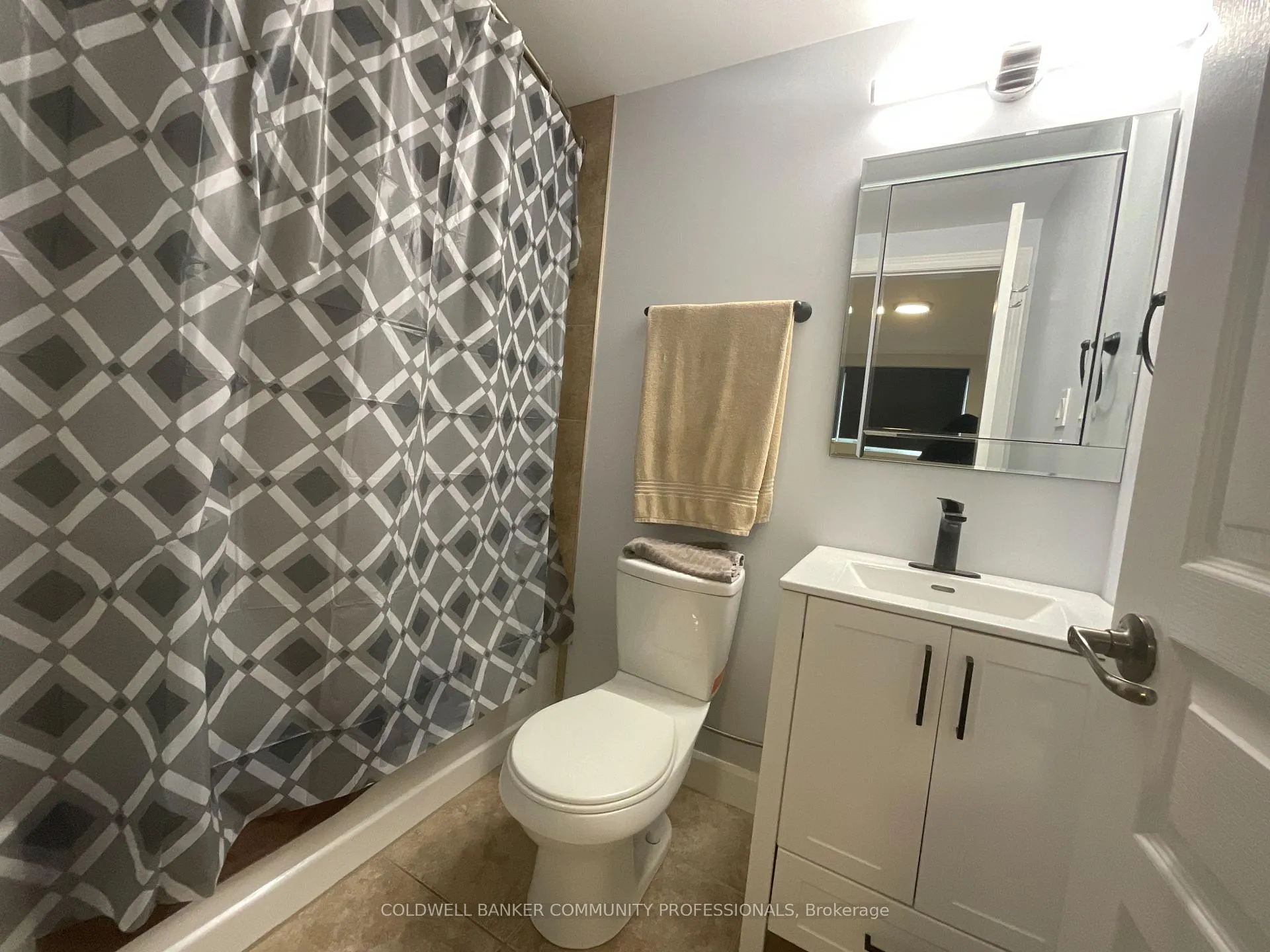 Photo 11 of Unit 108, 1212 Fennell Avenue E, Hamilton, Huntington — HOMEH