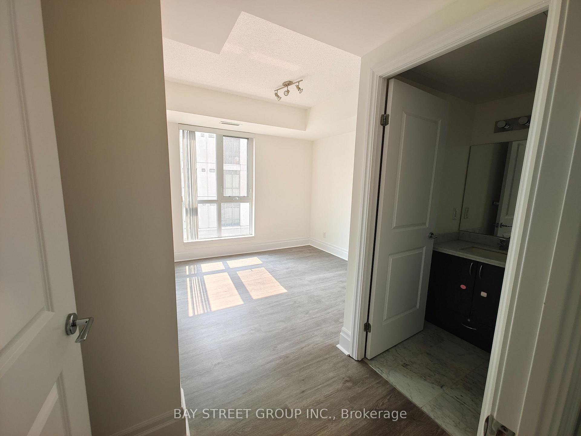 Photo 7 of Unit 416, 39 Upper Duke Crescent, Markham, Unionville — HOMEH