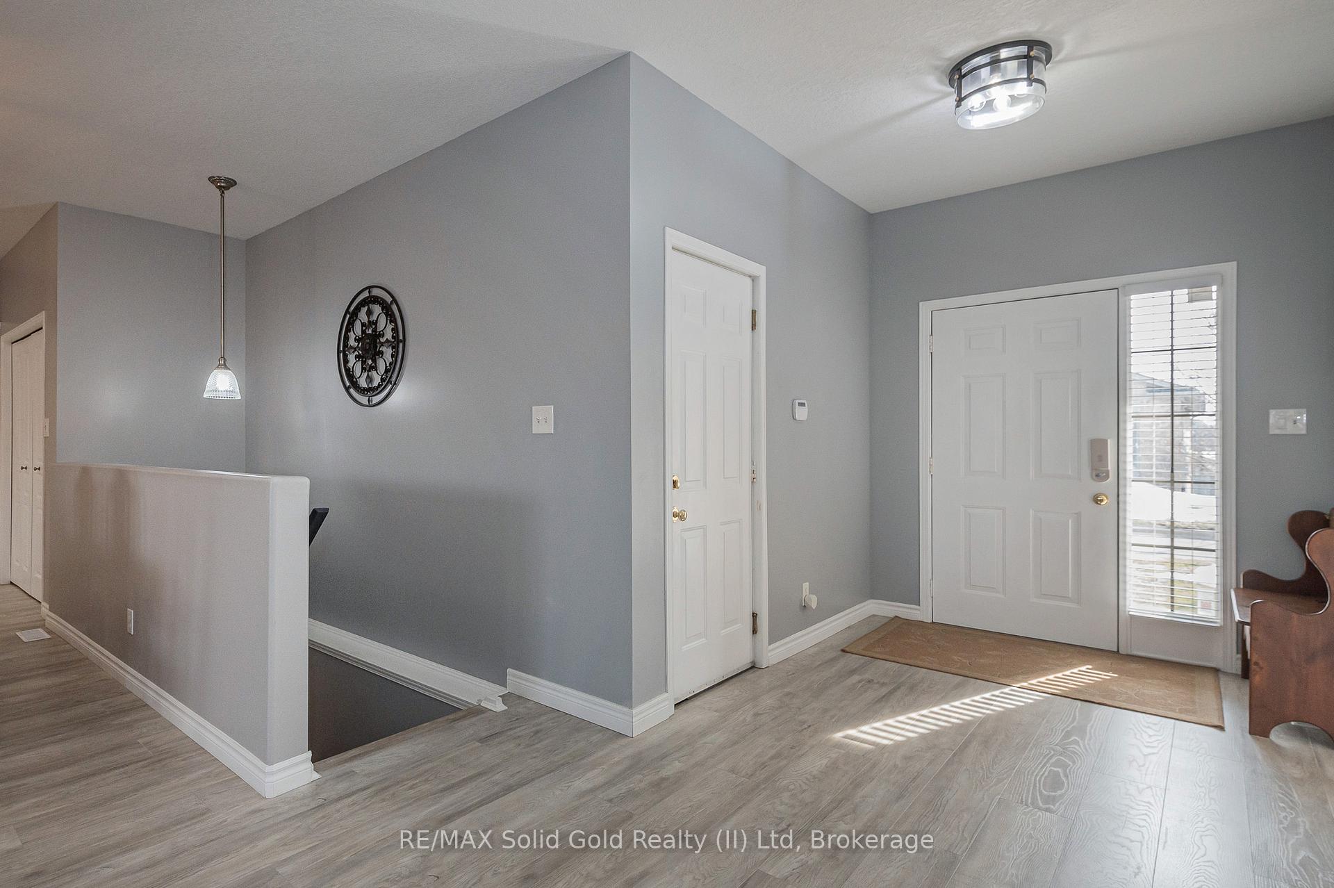 Photo 5 of Unit 12, 900 Doon Village Road, Kitchener — HOMEH
