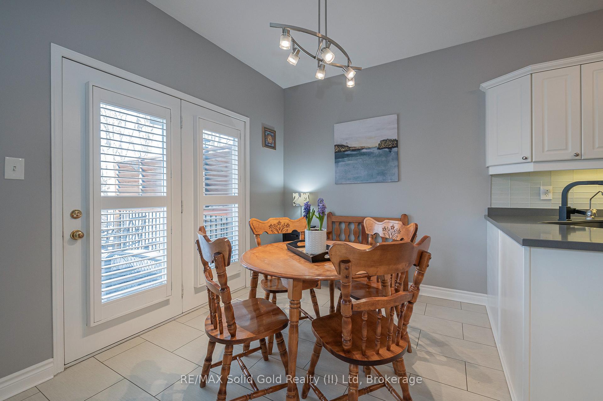 Photo 10 of Unit 12, 900 Doon Village Road, Kitchener — HOMEH