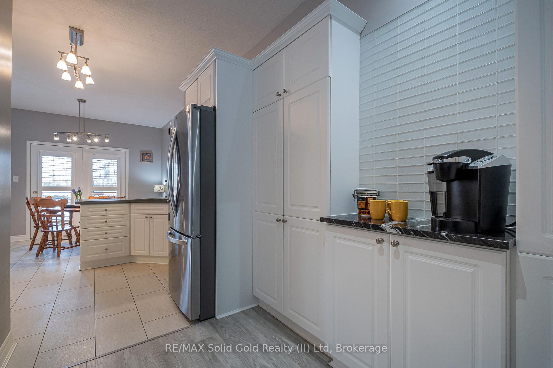 Photo 13 of Unit 12, 900 Doon Village Road, Kitchener — HOMEH