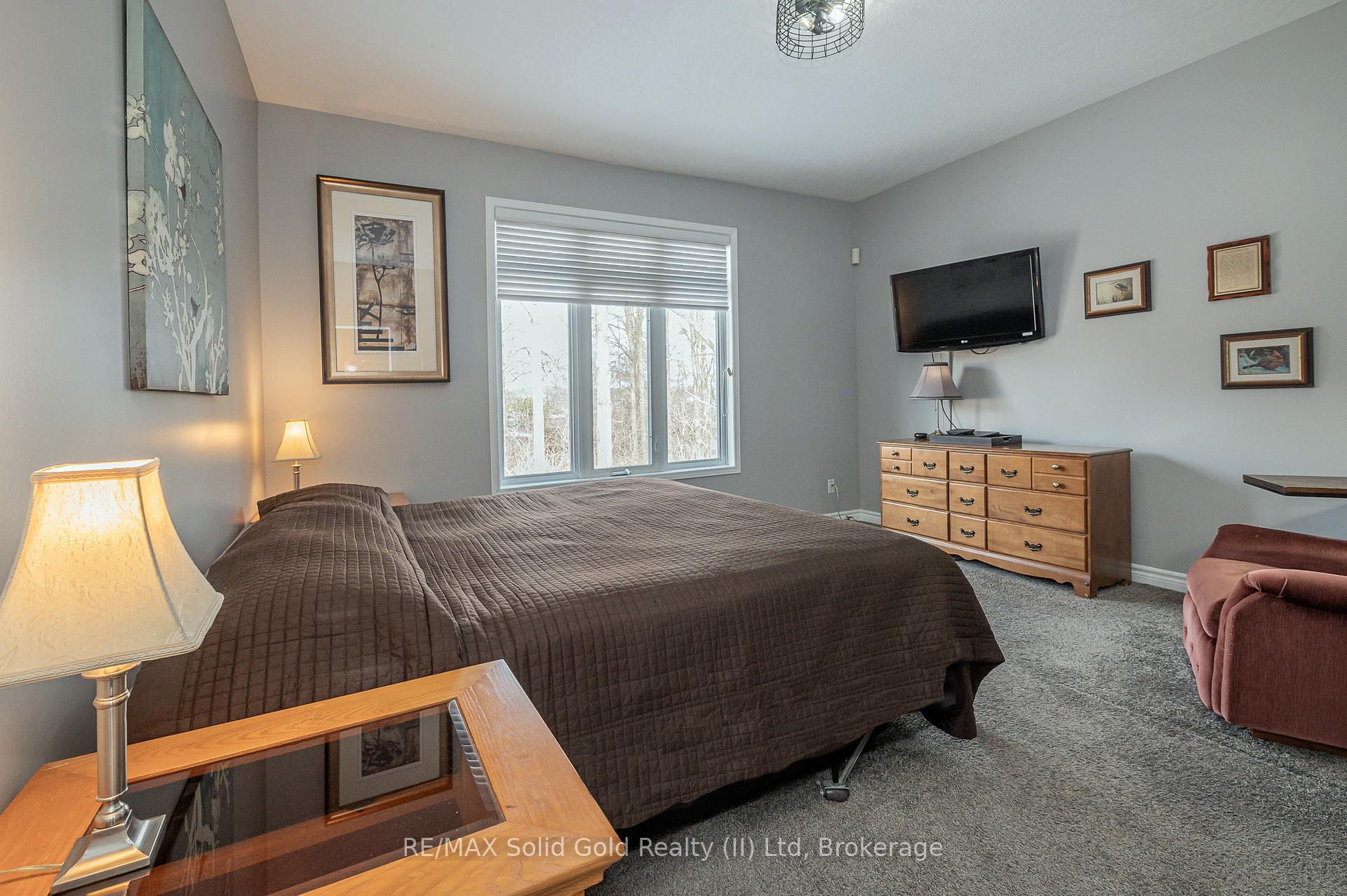 Photo 18 of Unit 12, 900 Doon Village Road, Kitchener — HOMEH