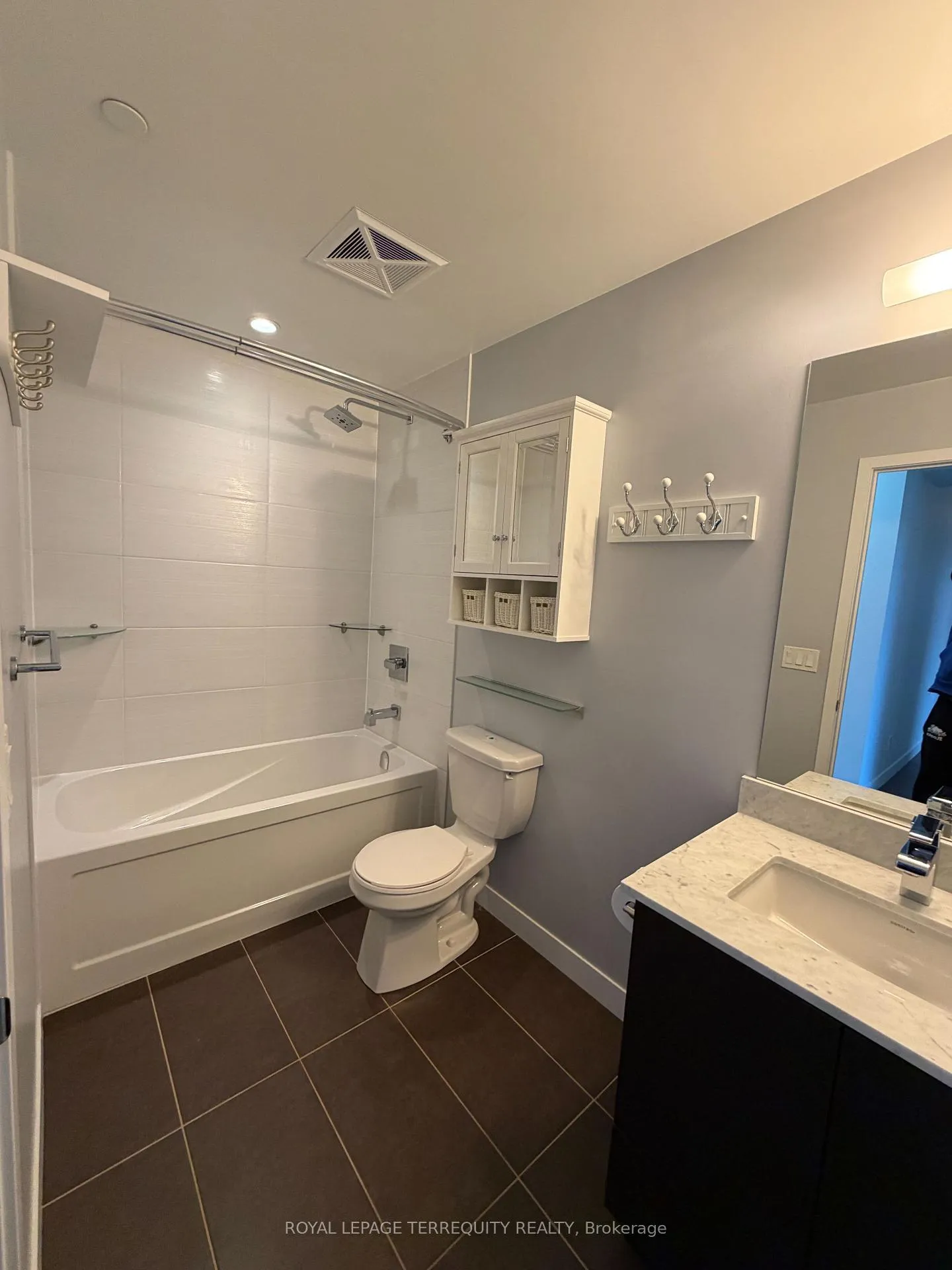 Photo 10 of Unit 910, 2055 Danforth Avenue, Toronto, Woodbine Corridor — HOMEH