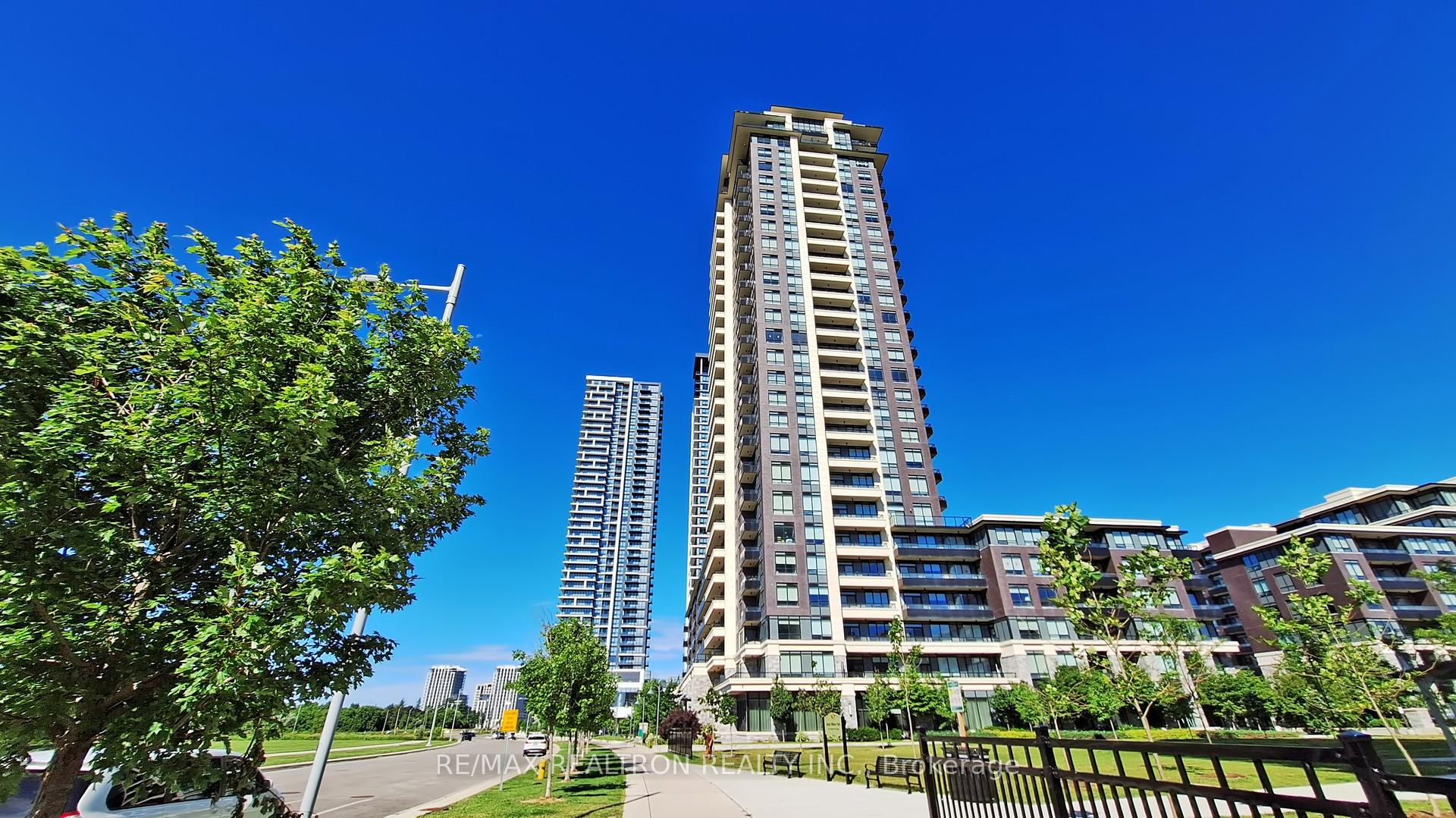 Photo 5 of Unit 336, 15 Water Walk Drive, Markham, Unionville — HOMEH