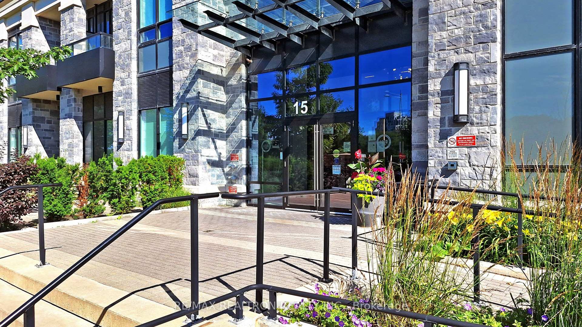Photo 8 of Unit 336, 15 Water Walk Drive, Markham, Unionville — HOMEH