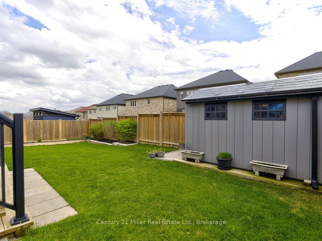 Photo 45 of 91 Lorne Card Drive, Brant, Paris — HOMEH
