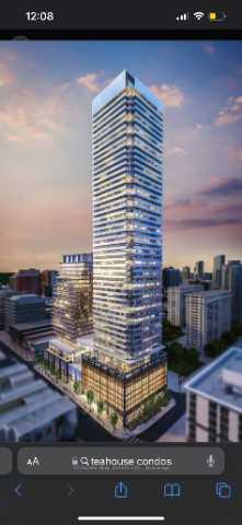 Front of Unit 812, 501 Yonge Street
