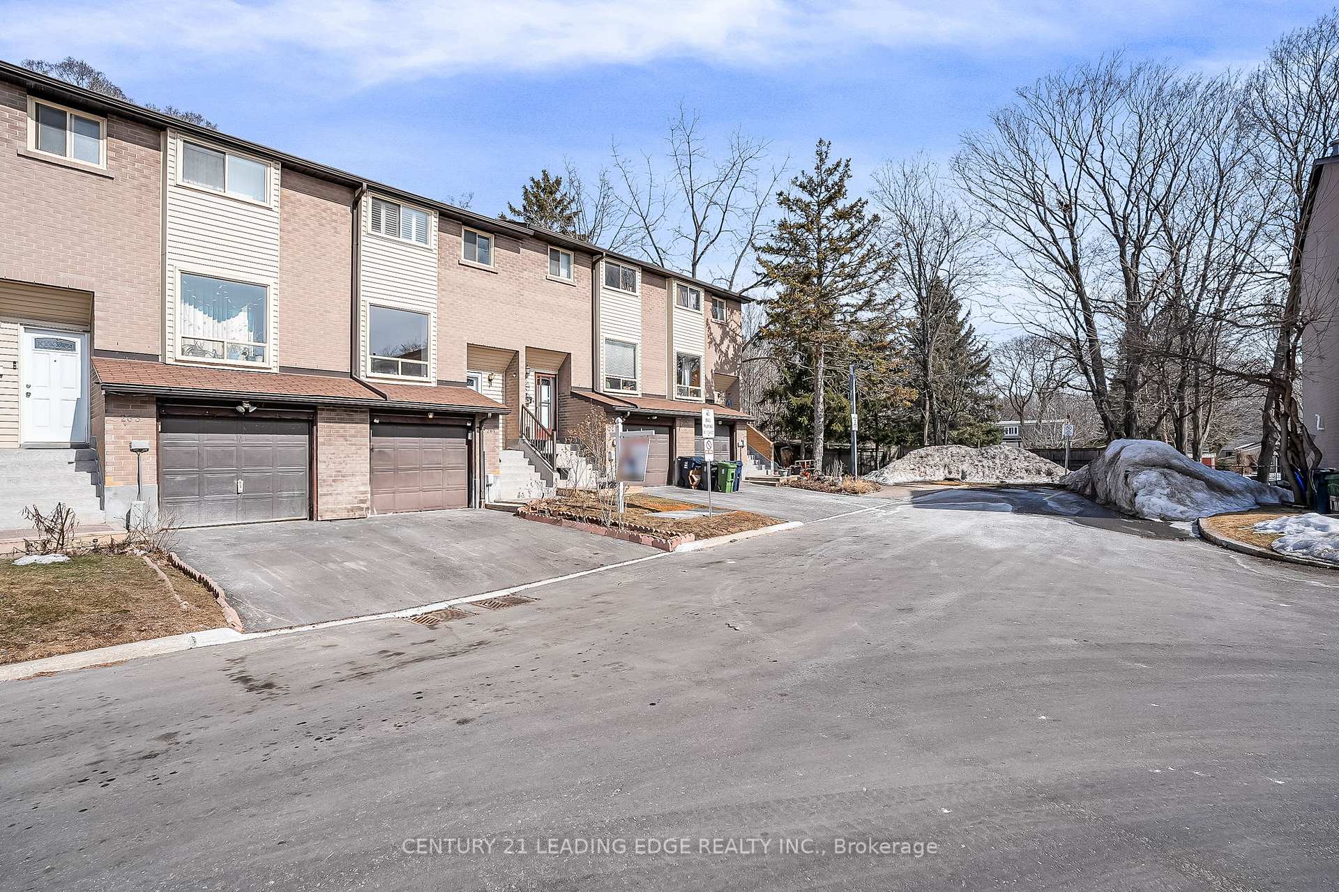 Front of Unit 261, 55 Collinsgrove Road
