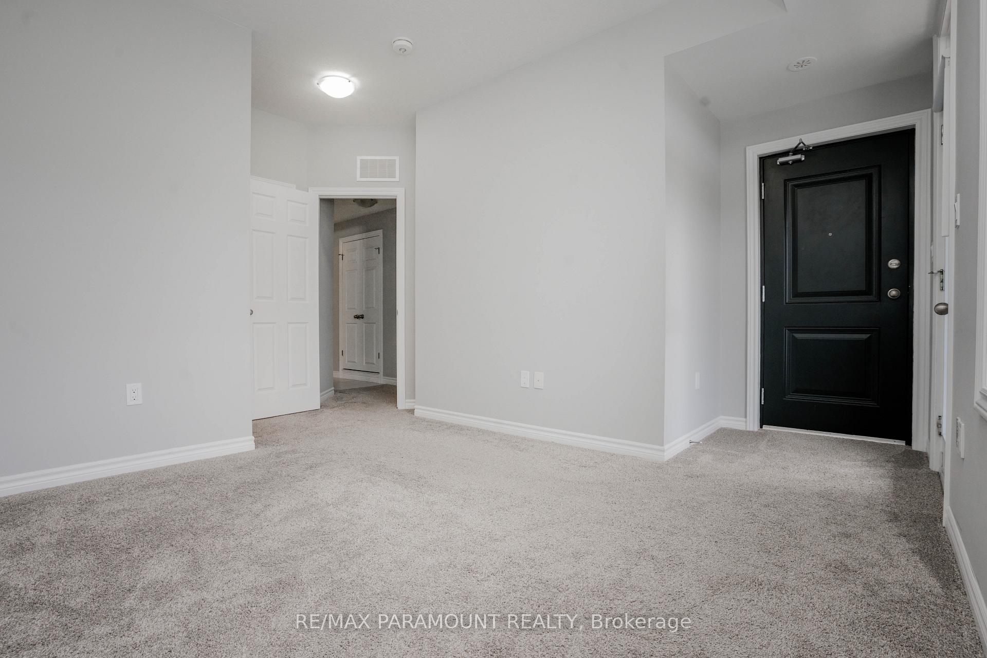 Photo 16 of 168 Wheat Lane, Kitchener — HOMEH