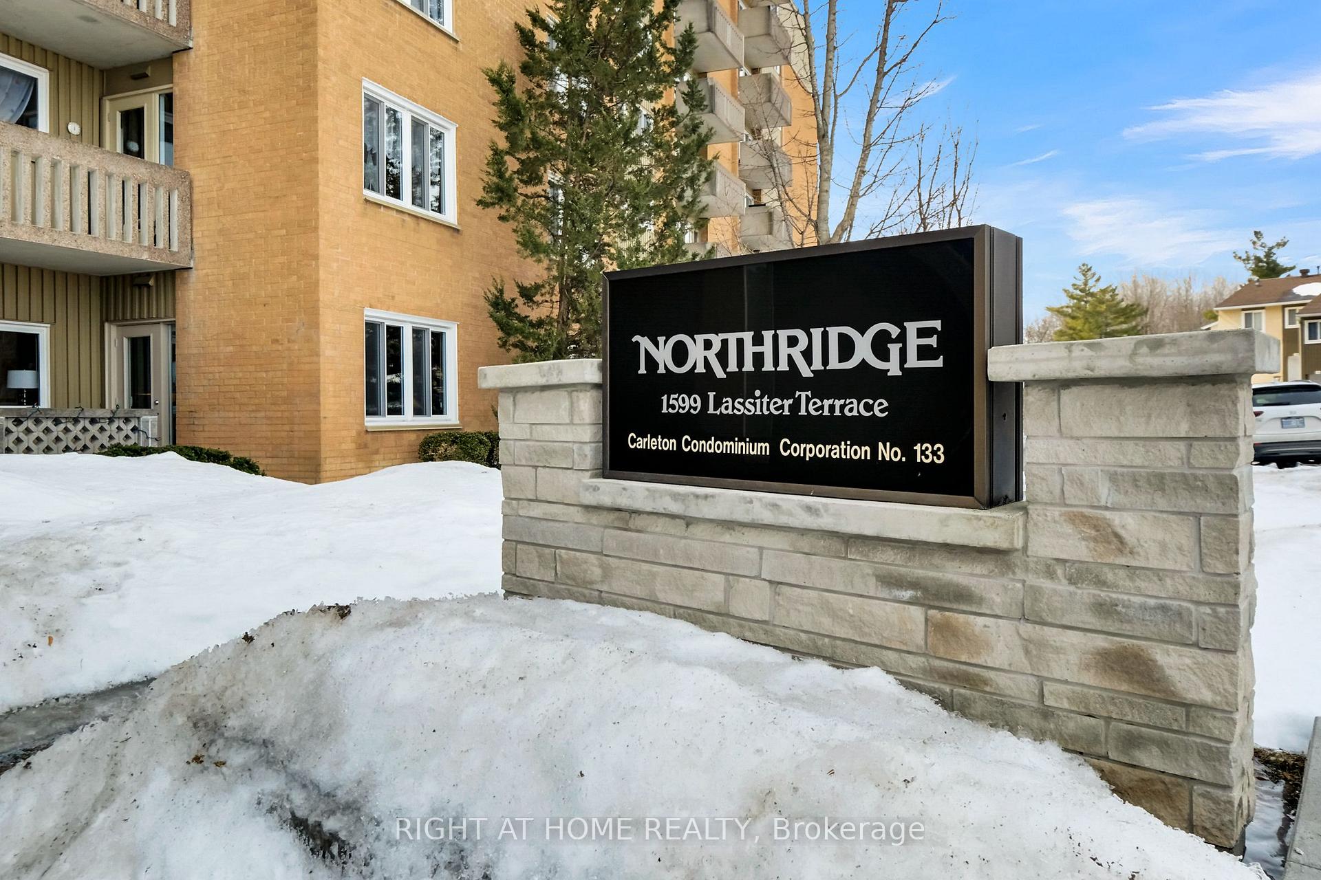 Photo 4 of Unit 705, 1599 Lassiter Terrace, Ottawa, Beaconwood — HOMEH