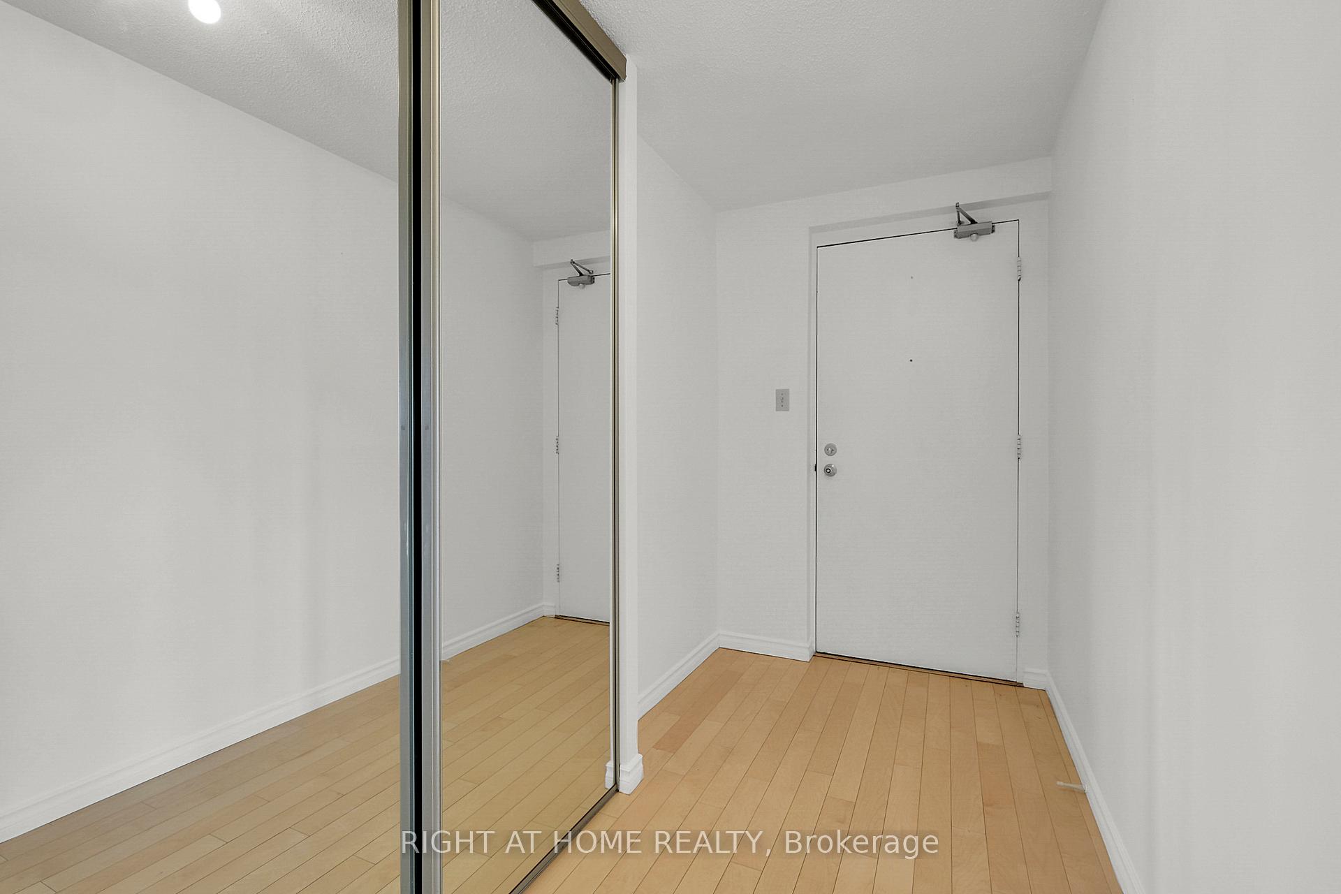 Photo 9 of Unit 705, 1599 Lassiter Terrace, Ottawa, Beaconwood — HOMEH