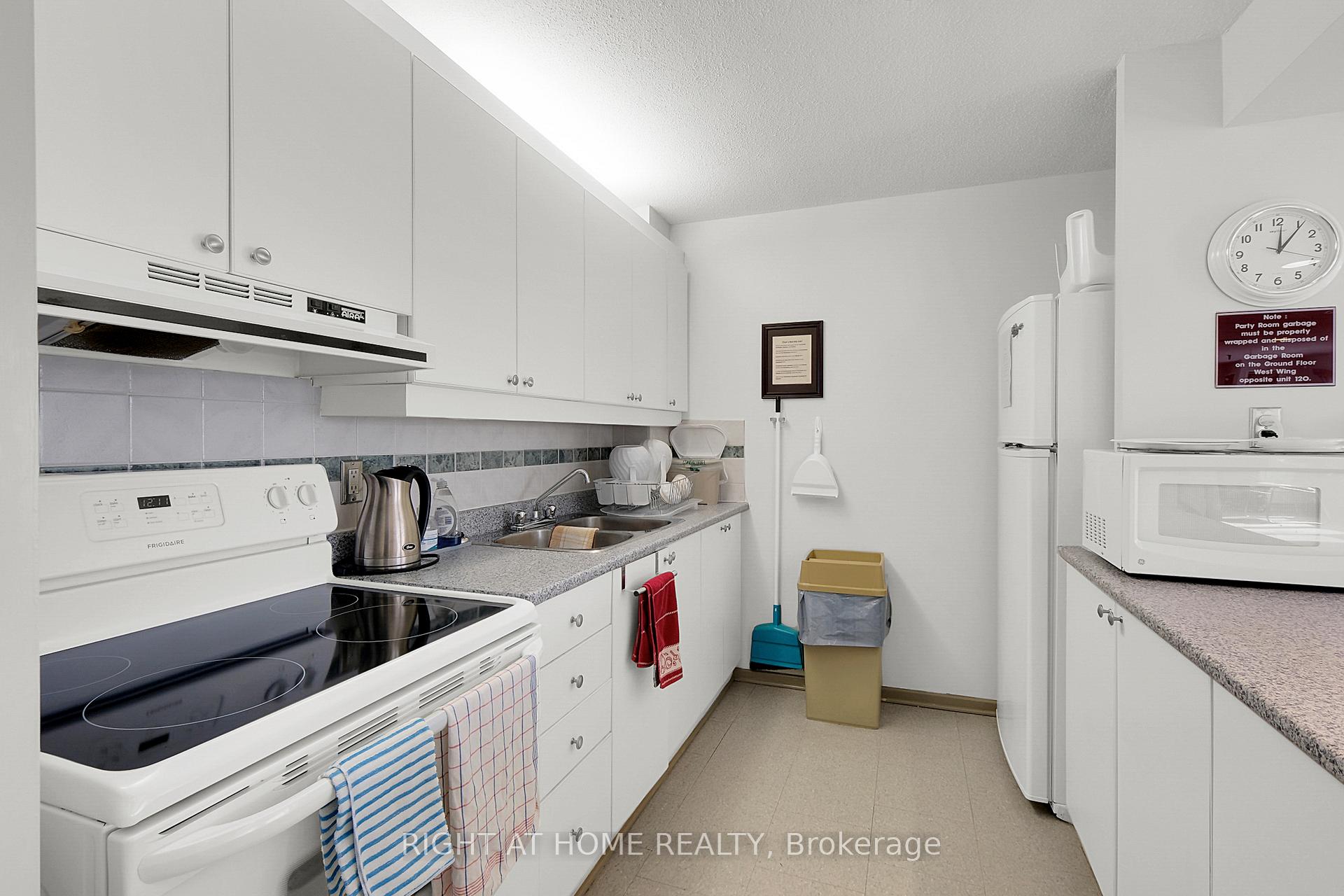 Photo 35 of Unit 705, 1599 Lassiter Terrace, Ottawa, Beaconwood — HOMEH