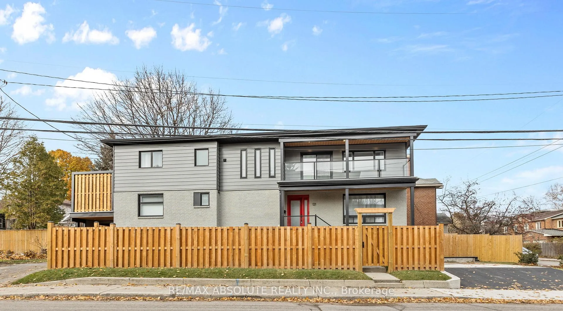 Front of 121 Evelyn Avenue
