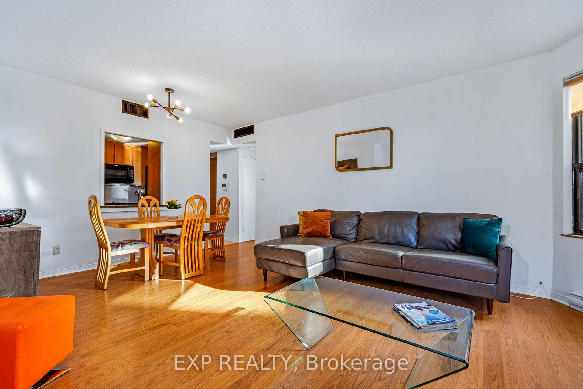 Photo 6 of Unit 704, 556 Laurier Avenue, Ottawa, Ottawa Centre — HOMEH
