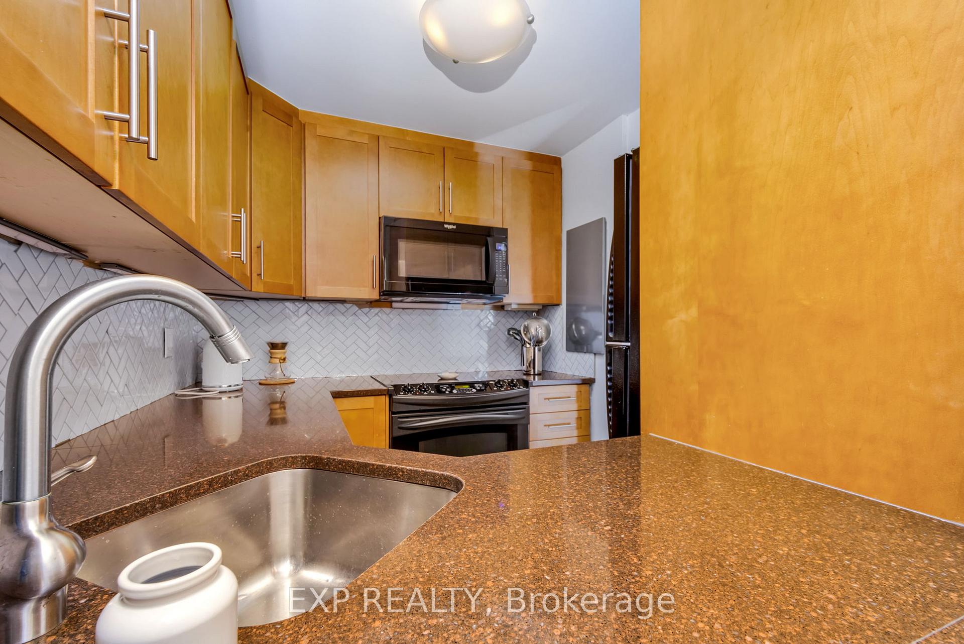 Photo 10 of Unit 704, 556 Laurier Avenue, Ottawa, Ottawa Centre — HOMEH