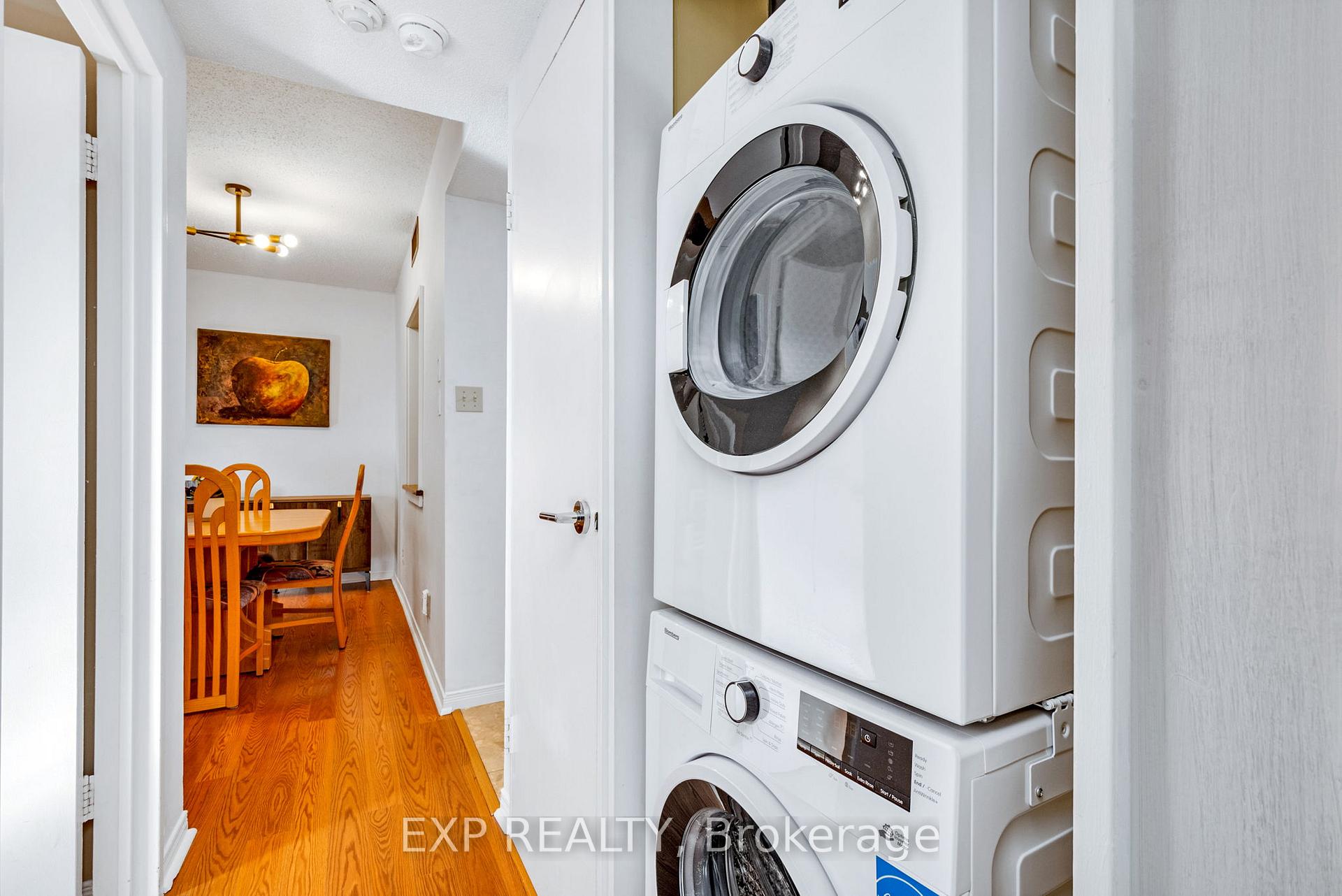 Photo 11 of Unit 704, 556 Laurier Avenue, Ottawa, Ottawa Centre — HOMEH