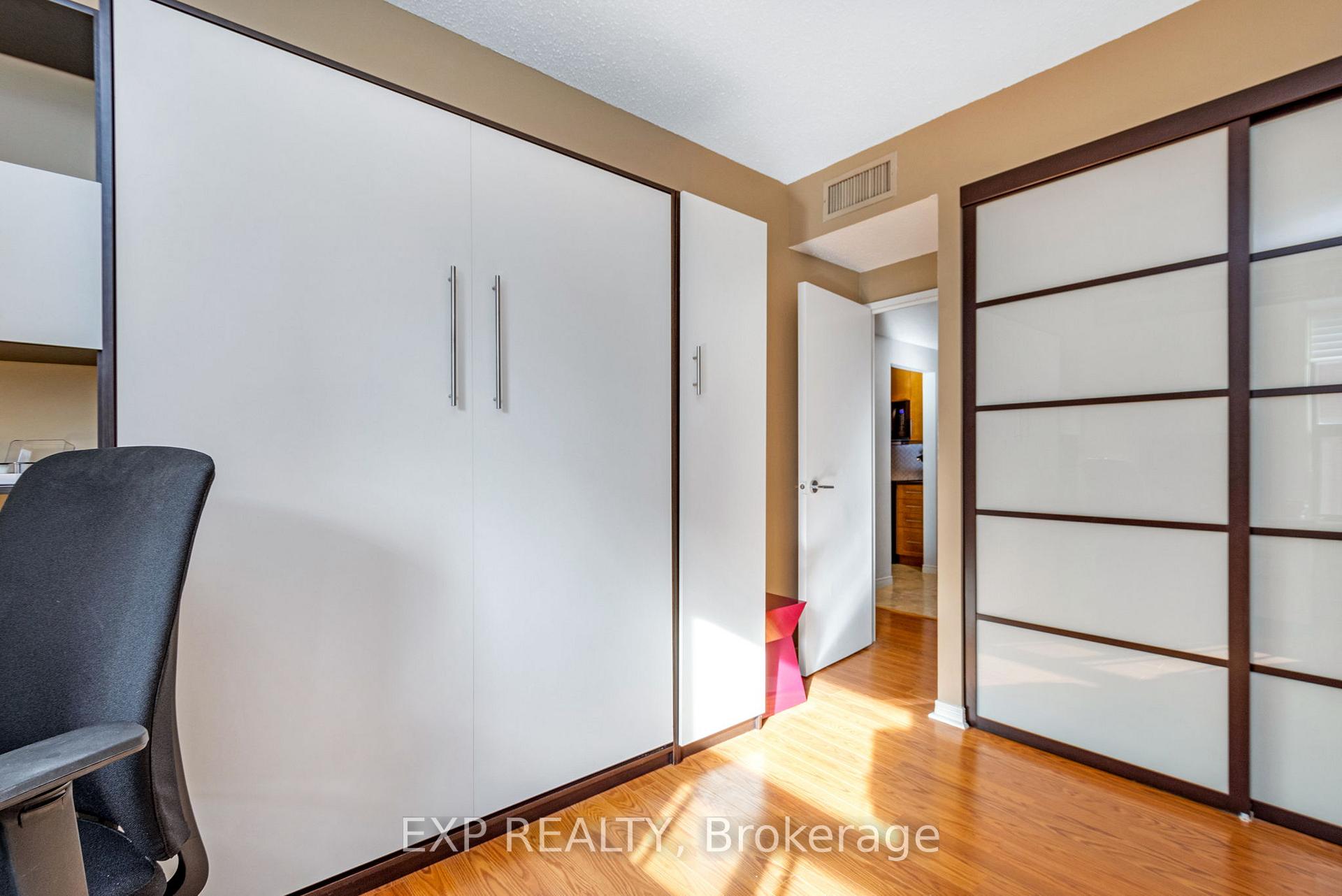 Photo 13 of Unit 704, 556 Laurier Avenue, Ottawa, Ottawa Centre — HOMEH