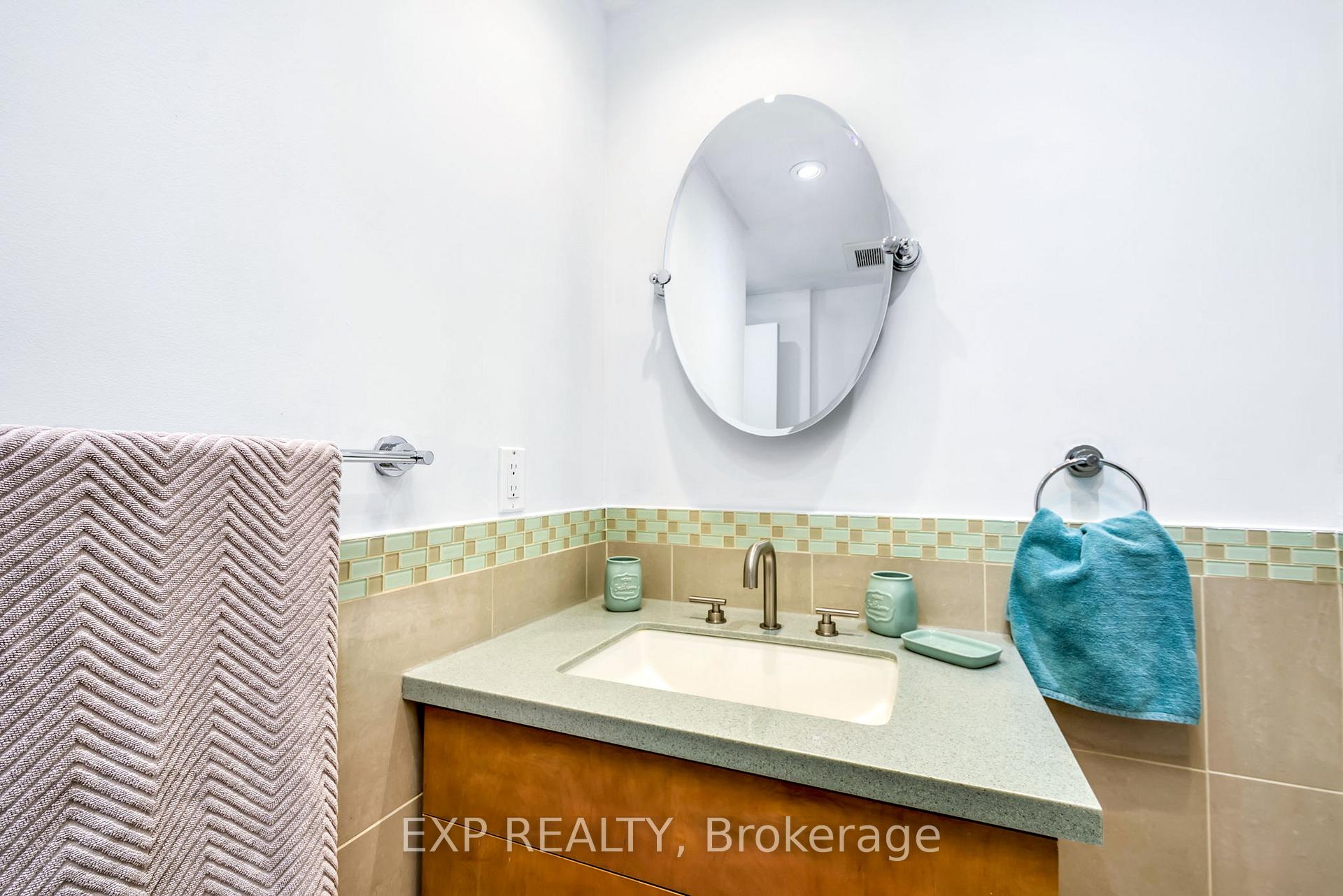 Photo 17 of Unit 704, 556 Laurier Avenue, Ottawa, Ottawa Centre — HOMEH