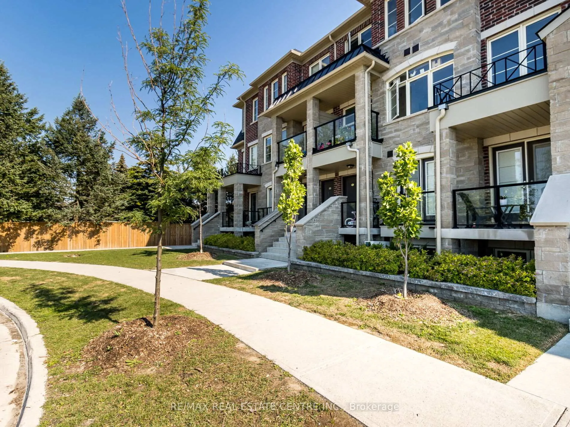 Photo 2 of Unit 09, 200 Veterans Drive, Brampton, Northwest Brampton — HOMEH