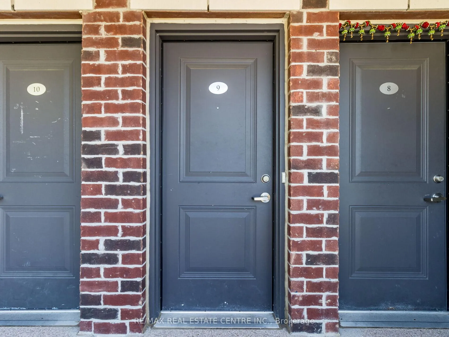 Photo 5 of Unit 09, 200 Veterans Drive, Brampton, Northwest Brampton — HOMEH