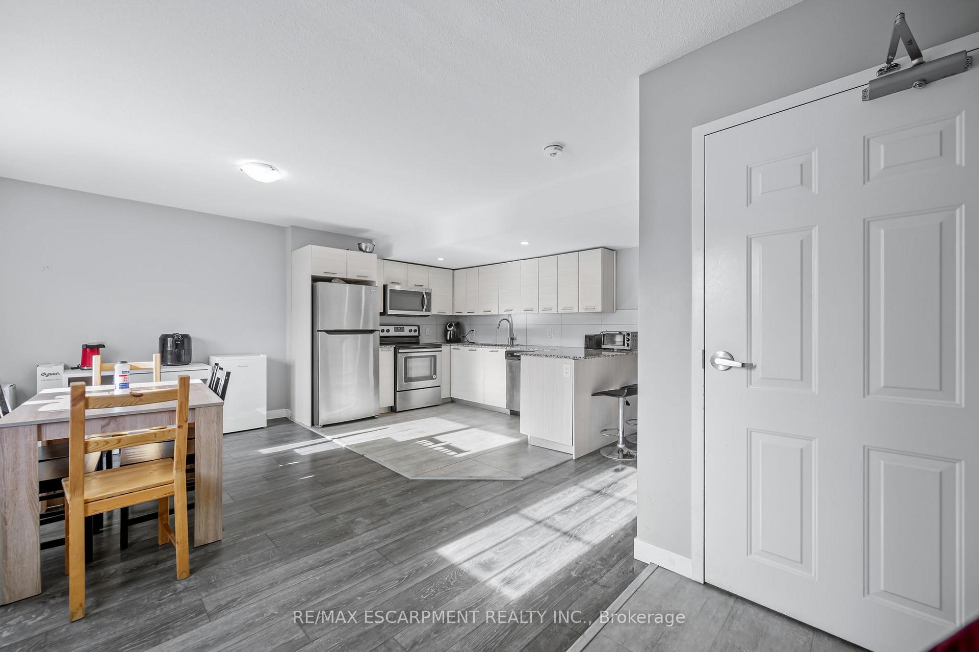 Photo 5 of Unit 212, 338 Albert Street, Waterloo, Lakeshore Village — HOMEH