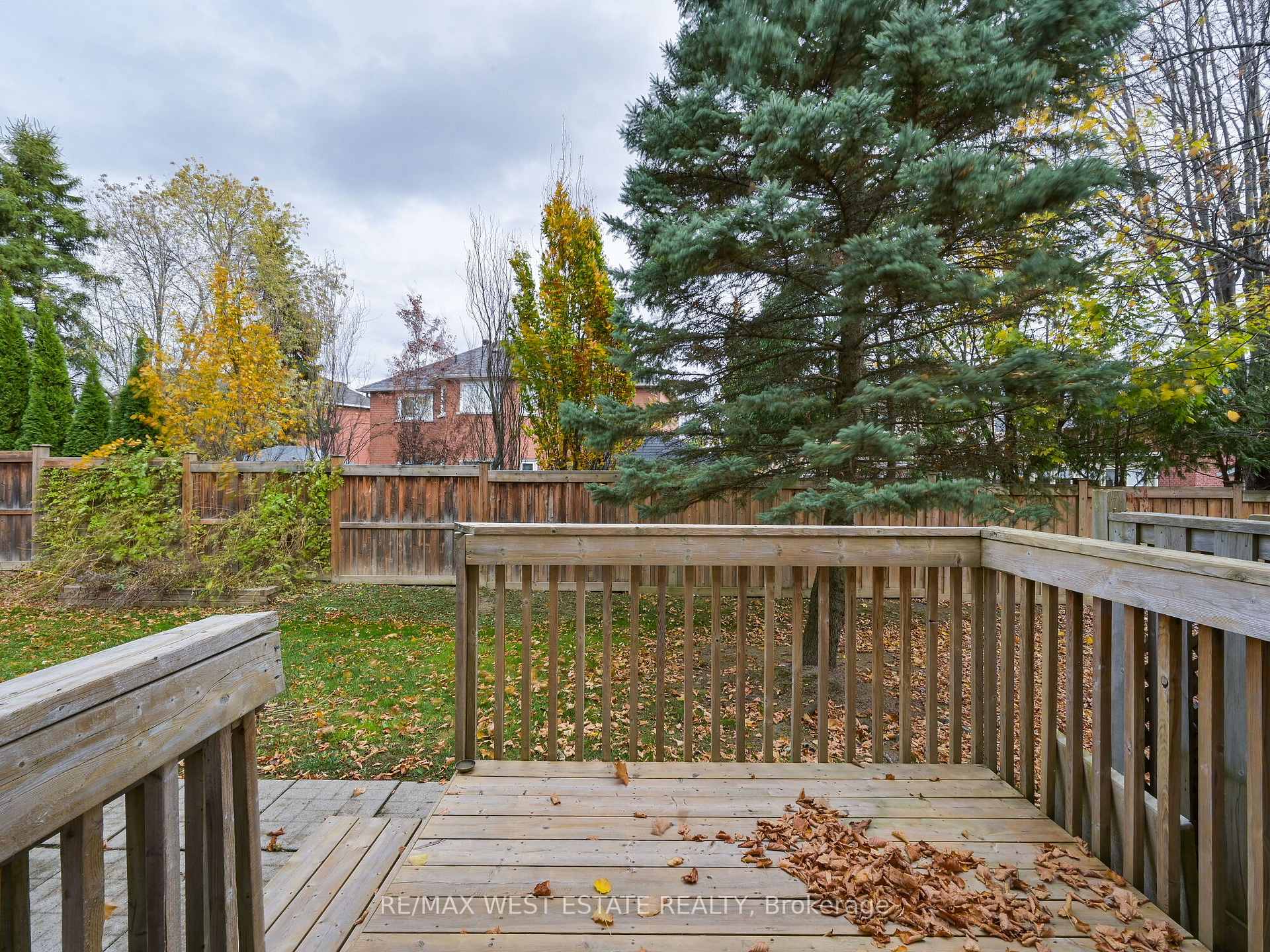 Photo 22 of 26 Bridlefield Crescent, Caledon, Bolton North — HOMEH