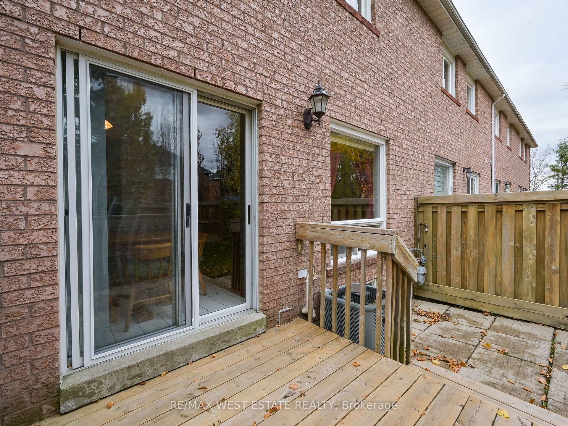 Photo 24 of 26 Bridlefield Crescent, Caledon, Bolton North — HOMEH