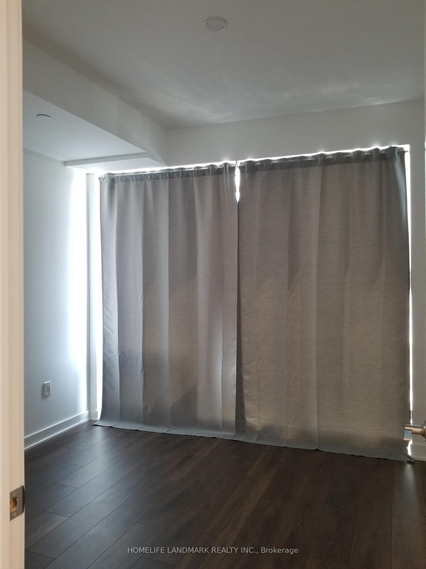 Photo 4 of Unit 3903, 125 Blue Jays Way, Toronto, Waterfront Communities — HOMEH