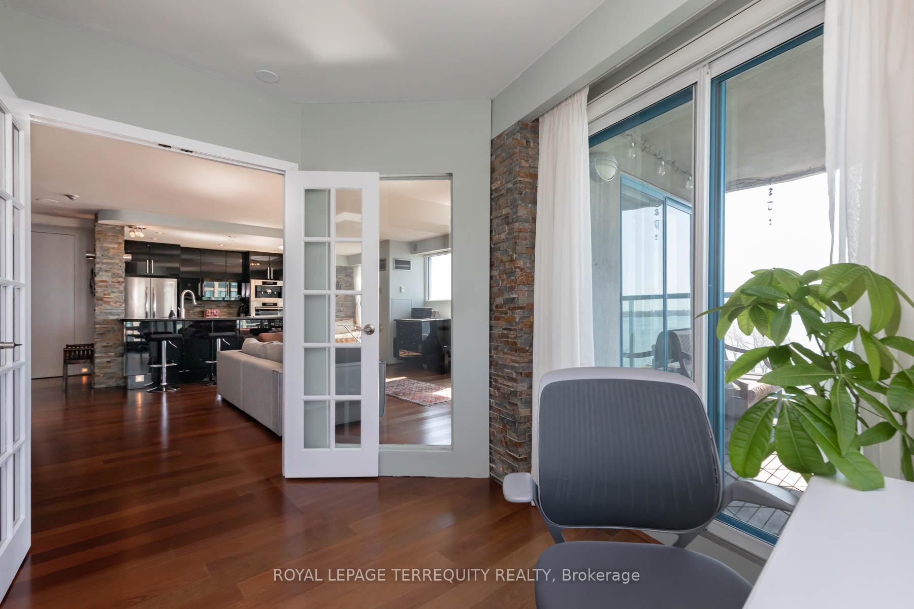 Photo 10 of Unit 708, 99 Harbour Square, Toronto, Waterfront Communities — HOMEH
