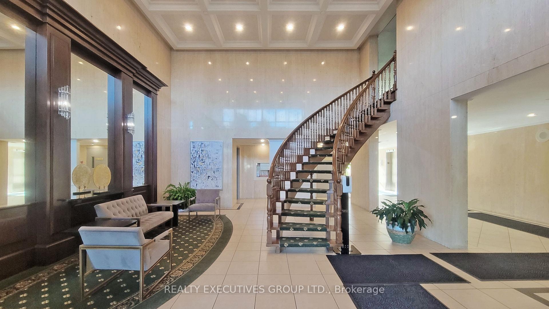 Photo 4 of Unit 1502, 8111 Yonge Street, Markham, Royal Orchard — HOMEH