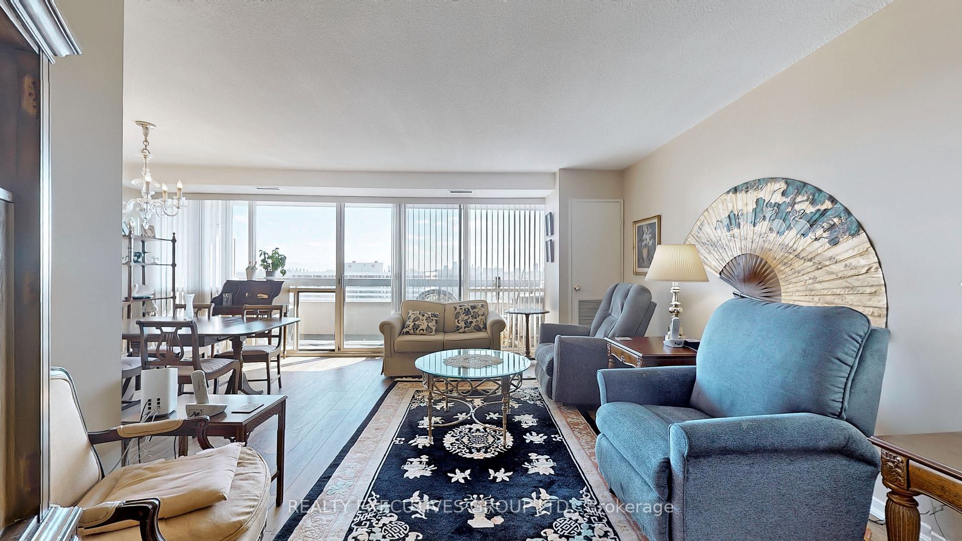 Photo 6 of Unit 1502, 8111 Yonge Street, Markham, Royal Orchard — HOMEH