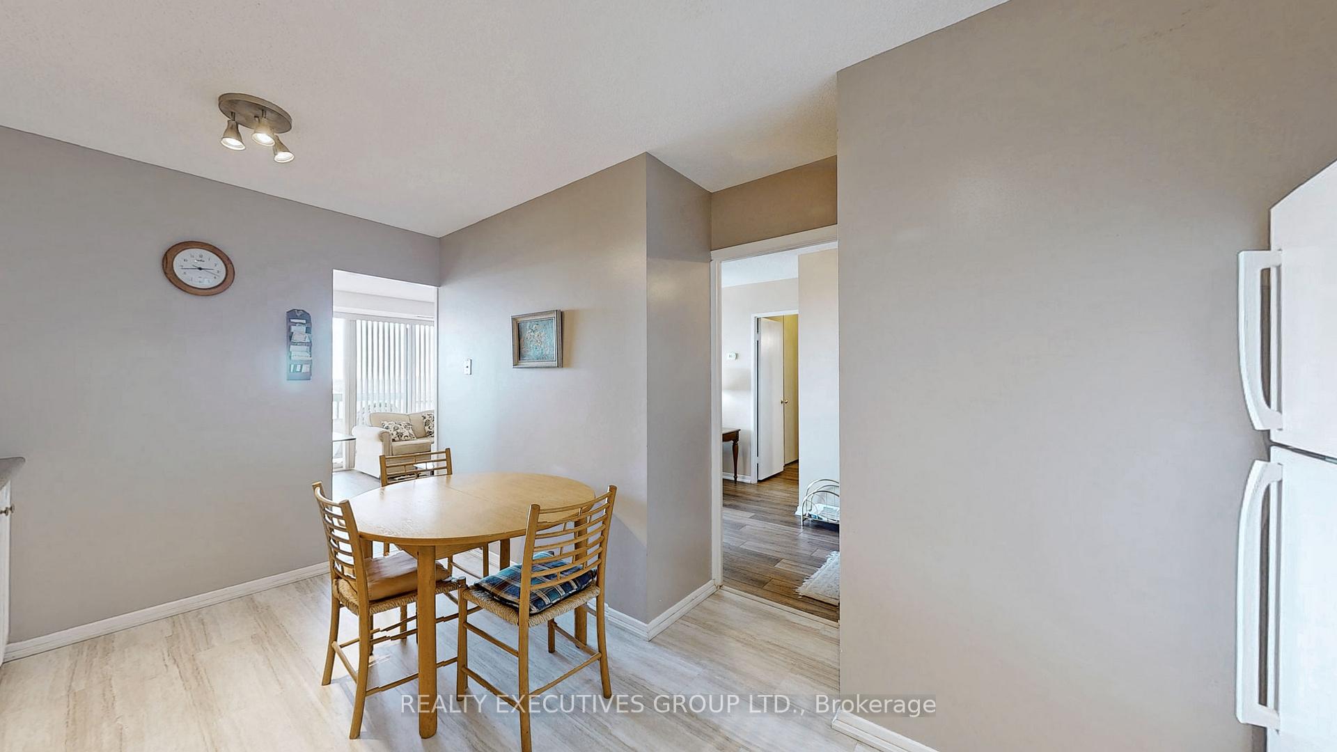 Photo 14 of Unit 1502, 8111 Yonge Street, Markham, Royal Orchard — HOMEH