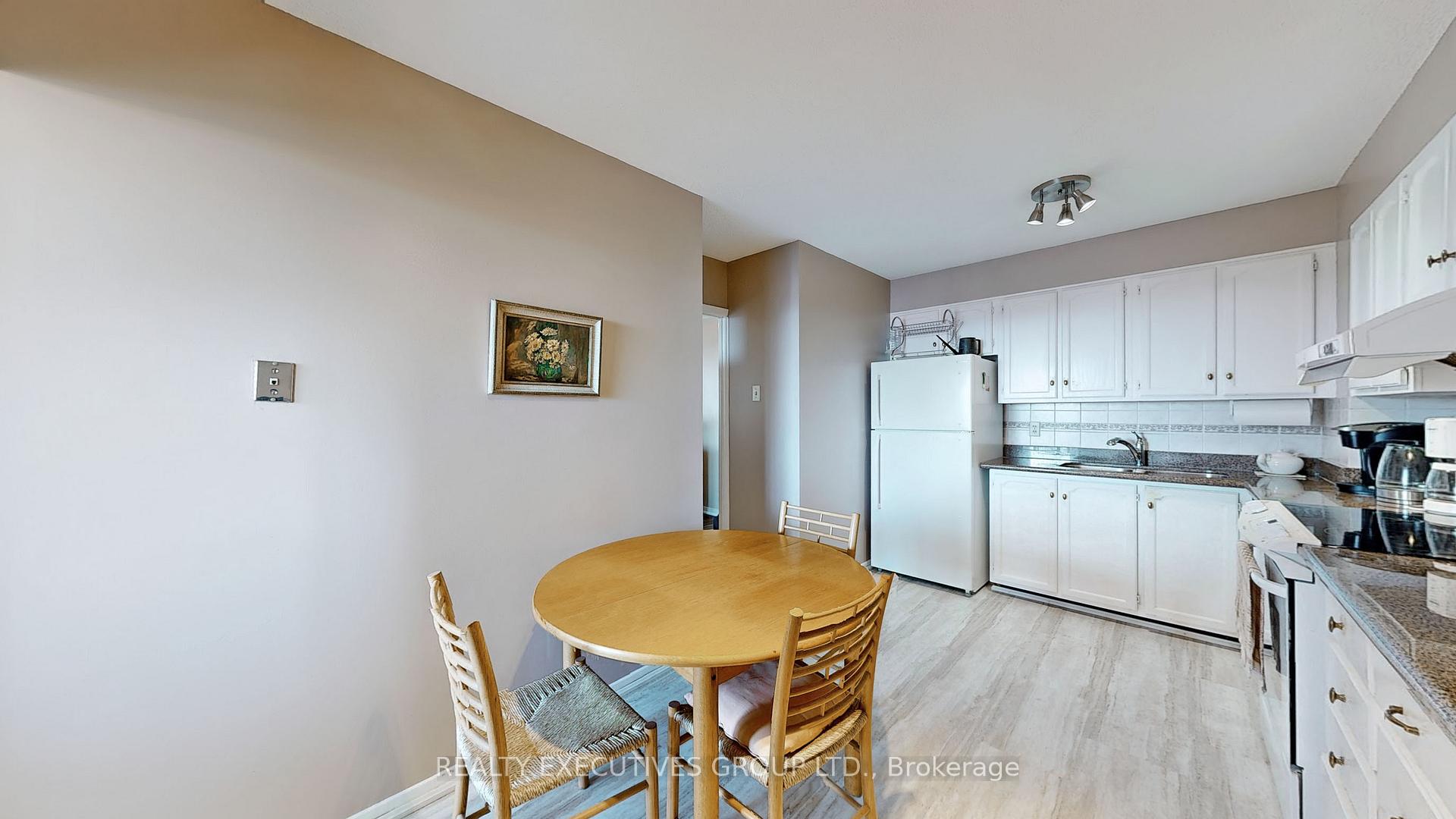 Photo 15 of Unit 1502, 8111 Yonge Street, Markham, Royal Orchard — HOMEH
