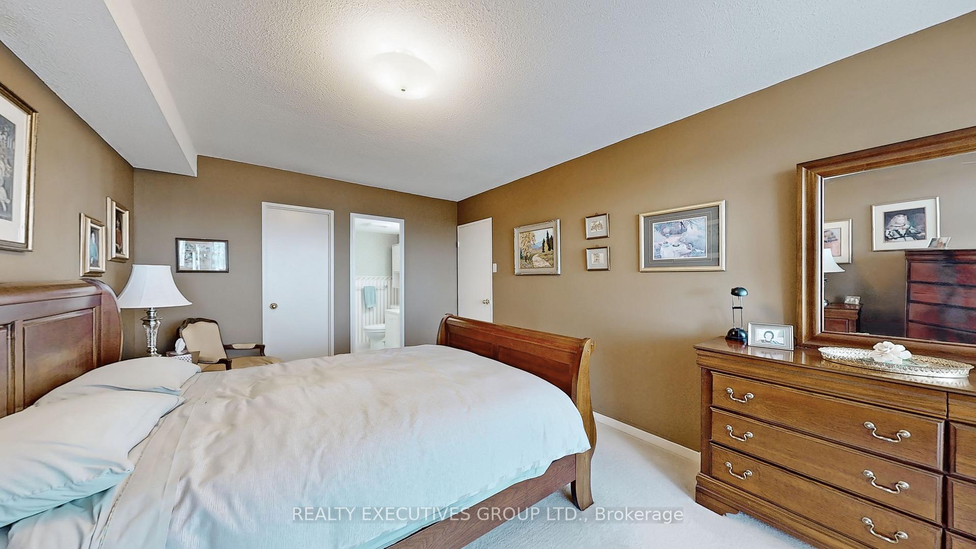 Photo 19 of Unit 1502, 8111 Yonge Street, Markham, Royal Orchard — HOMEH
